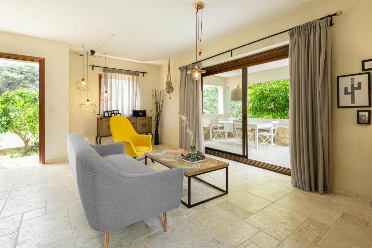 Villa Louise, Trani Ammouda #Feelslikehome ออร์โมส ปานากีอาส ภายนอก รูปภาพ